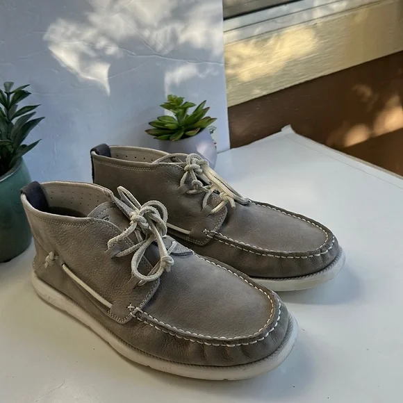 UGG Beach Moc Chukka Boots in Gray-Sz 11 UGG Men main image 3